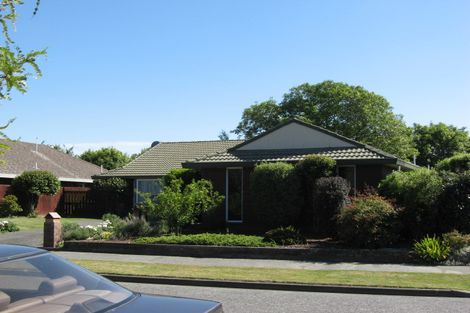 Photo of property in 70 Westgrove Avenue, Avonhead, Christchurch, 8042