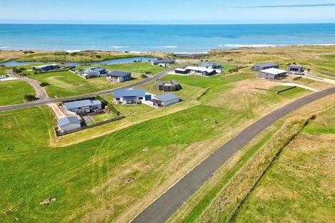 Photo of property in 17 Waipipi Road, Waverley, 4591