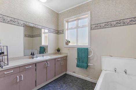 Photo of property in 27 Whatapaka Road, Karaka, Papakura, 2580