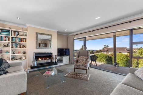 Photo of property in 137 Stapleford Crescent, Browns Bay, Auckland, 0630