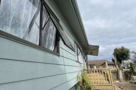 Photo of property in 2/64 Glennandrew Drive, Half Moon Bay, Auckland, 2012