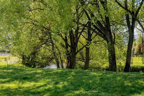 Photo of property in 135 Main Road, Luggate, Cromwell, 9383