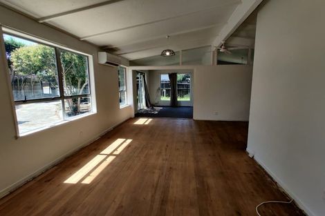 Photo of property in 1 Elmwood Place, Manurewa, Auckland, 2102