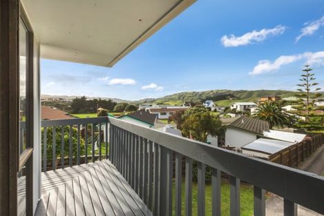 Photo of property in 31a Bodmin Terrace, Camborne, Porirua, 5026
