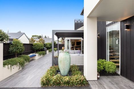 Photo of property in 18 Millpond Place, Parklands, Christchurch, 8083