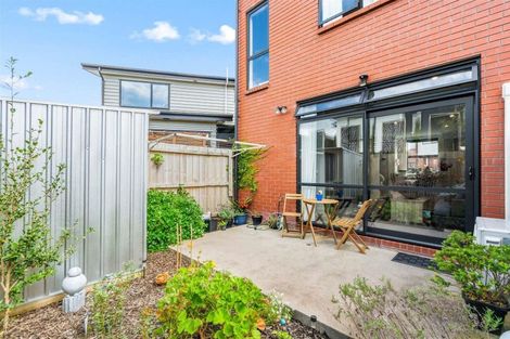 Photo of property in 11 Fermi Lane, Papakura, 2110