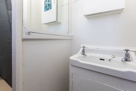 Photo of property in 691 Gloucester Street, Linwood, Christchurch, 8062