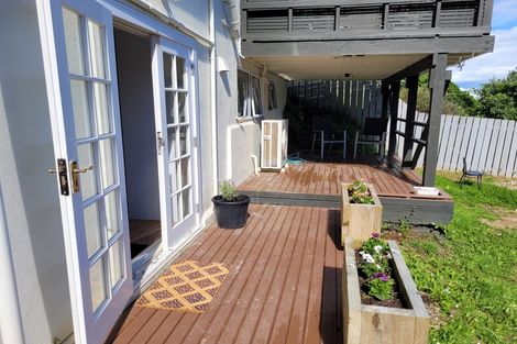 Photo of property in 13 Oku Street, Island Bay, Wellington, 6023