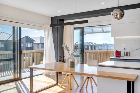 Photo of property in 80 Drumbuoy Drive, Flat Bush, Auckland, 2019