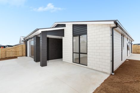 Photo of property in 25 Marion Crescent, Papamoa Beach, Papamoa, 3118