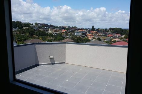 Photo of property in 43 Ribbonwood Crescent, Goodwood Heights, Auckland, 2105