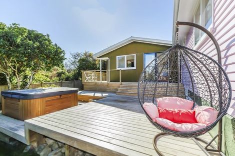 Photo of property in 14a Arawhata Street, Ranui, Porirua, 5024
