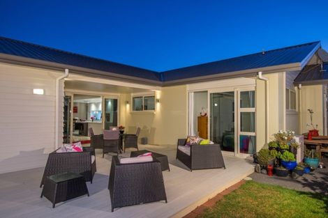 Photo of property in 28 Stace Hopper Drive, One Tree Point, 0118