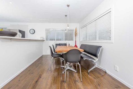 Photo of property in 123a Hobsonville Road, West Harbour, Auckland, 0618