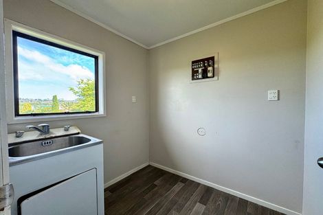 Photo of property in 21 Oreil Avenue, West Harbour, Auckland, 0618