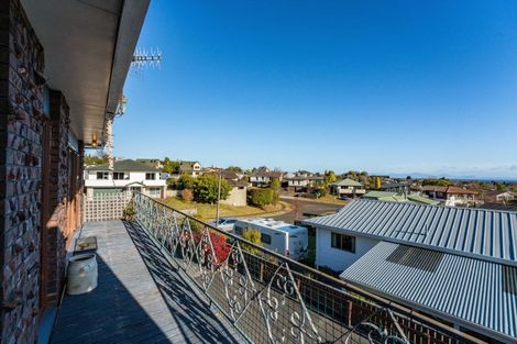 Photo of property in 25 Golders Place, Richmond Heights, Taupo, 3330