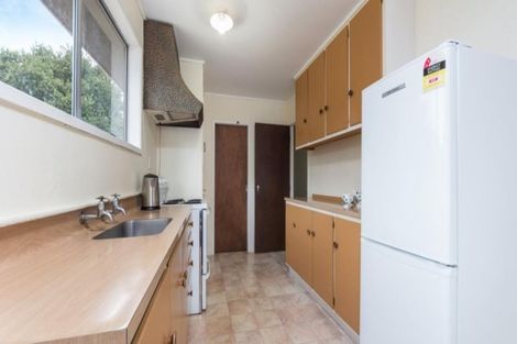 Photo of property in 18 St Catherine Crescent, West Harbour, Auckland, 0618