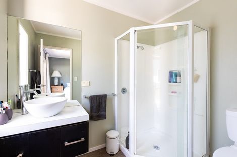 Photo of property in 59 Waiwaka Terrace, Strandon, New Plymouth, 4312