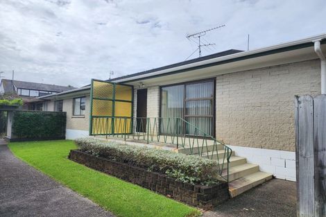 Photo of property in 1/133 Glenmore Road, Sunnyhills, Auckland, 2010