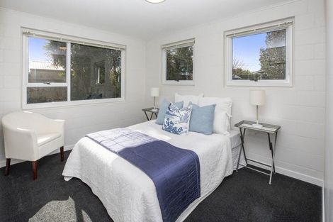 Photo of property in 8a Rosedale Place, Avonhead, Christchurch, 8042