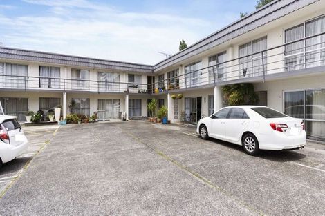 Photo of property in 3/19a Verbena Road, Birkdale, Auckland, 0626
