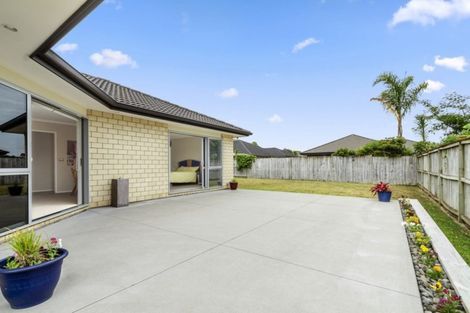 Photo of property in 12 Toscana Drive, Karaka, Papakura, 2113