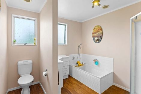 Photo of property in 43 Dixie Street, Te Horo Beach, Otaki, 5581