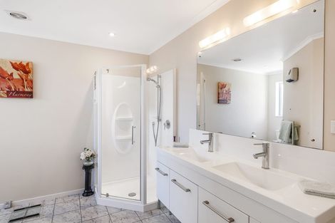 Photo of property in 19 Jade Lane, Paraparaumu, 5032