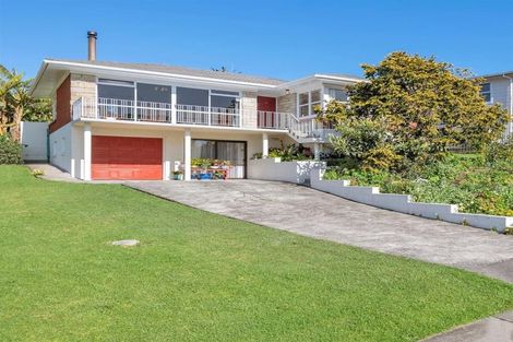 Photo of property in 17 Larne Avenue, Pakuranga Heights, Auckland, 2010
