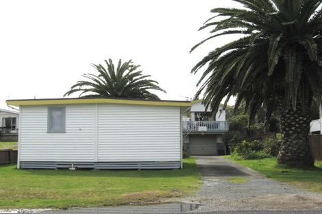 Photo of property in 174 Ocean Beach Road, Tairua, 3508
