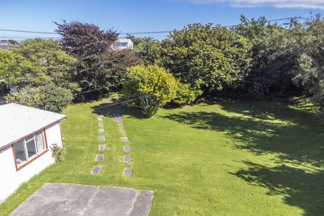 Photo of property in 71 Bluegum Road, Paraparaumu Beach, Paraparaumu, 5032