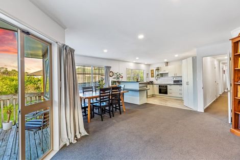 Photo of property in 16a Kokiri Street, Te Atatu South, Auckland, 0610