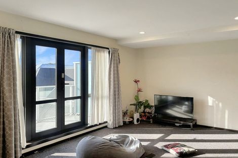 Photo of property in 240 The Terrace, Wellington Central, Wellington, 6011