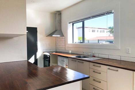 Photo of property in 8 Avon Street, Waterloo, Lower Hutt, 5011