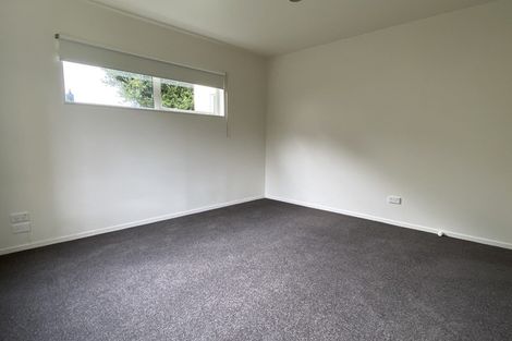 Photo of property in 2/336a East Coast Road, Sunnynook, Auckland, 0632