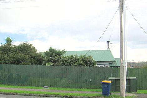 Photo of property in 51 West Coast Road, Glen Eden, Auckland, 0602