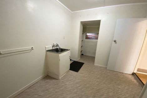 Photo of property in 27 Mahara Avenue, Birkenhead, Auckland, 0626