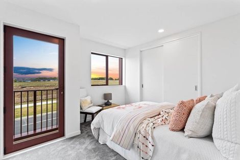 Photo of property in 55 Karaka Village Parade, Karaka, 2580