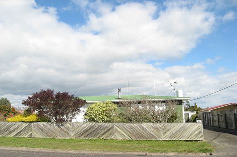 Photo of property in 34 Churchill Street, Waipukurau, 4200