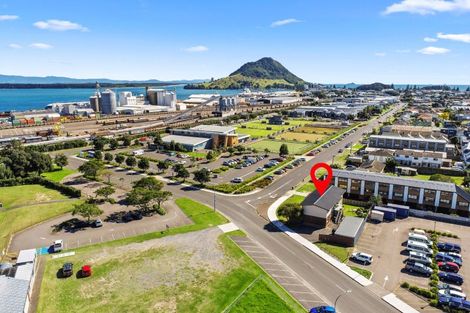 Photo of property in 2/41 Kawaka Street, Mount Maunganui, 3116