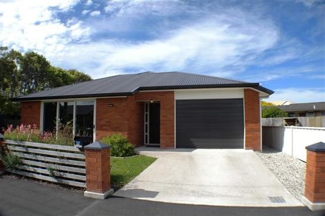 Photo of property in 52 Queens Drive, Saint Kilda, Dunedin, 9012