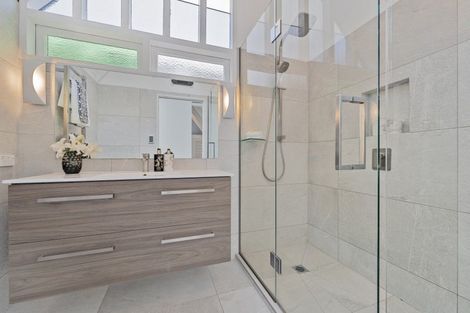 Photo of property in 94 Kowhai Road, Campbells Bay, Auckland, 0630