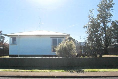 Photo of property in 19 Evans Place, Papakura, 2110