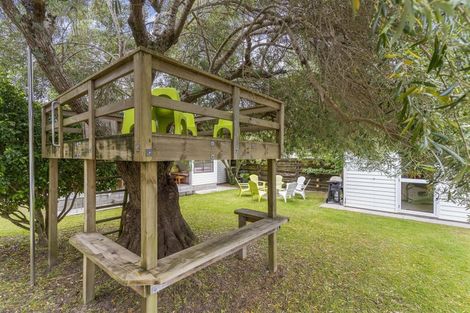 Photo of property in 218 Patuwai Drive, Whangamata, 3620