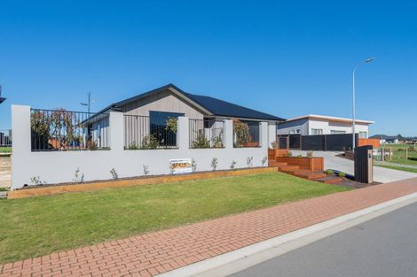 Photo of property in 8 Carran Court, Te Anau, 9679