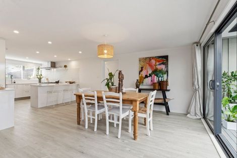 Photo of property in 13 Harbour View Road, Point Wells, Warkworth, 0986