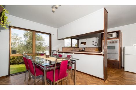 Photo of property in 18 Woodhouse Place, West Harbour, Auckland, 0618