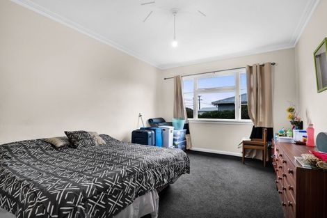 Photo of property in 15a Queens Road, Glen Avon, New Plymouth, 4312