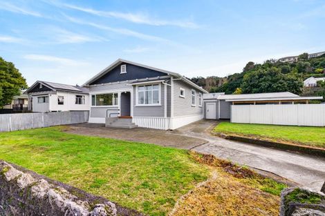 Photo of property in 203 Carlyle Street, Napier South, Napier, 4110