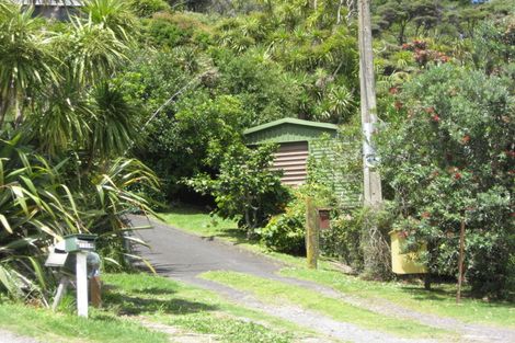 Photo of property in 132 Domain Crescent, Muriwai, Waimauku, 0881